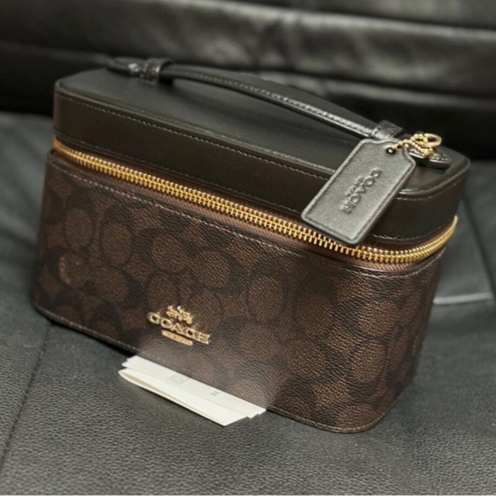 NWT Coach Cosmetic Case In Signature Canvas CW728 Walnut/ Black - Picture 3 of 11